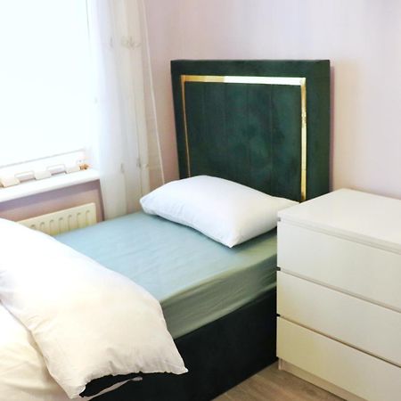 Your Perfect Home Away From Home 科克 外观 照片